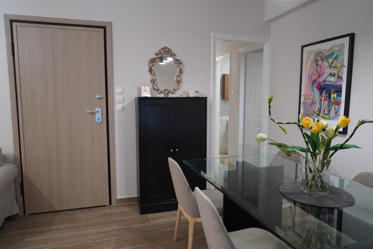 Larissa Downtown Apartment With Parking Eksteriør bilde