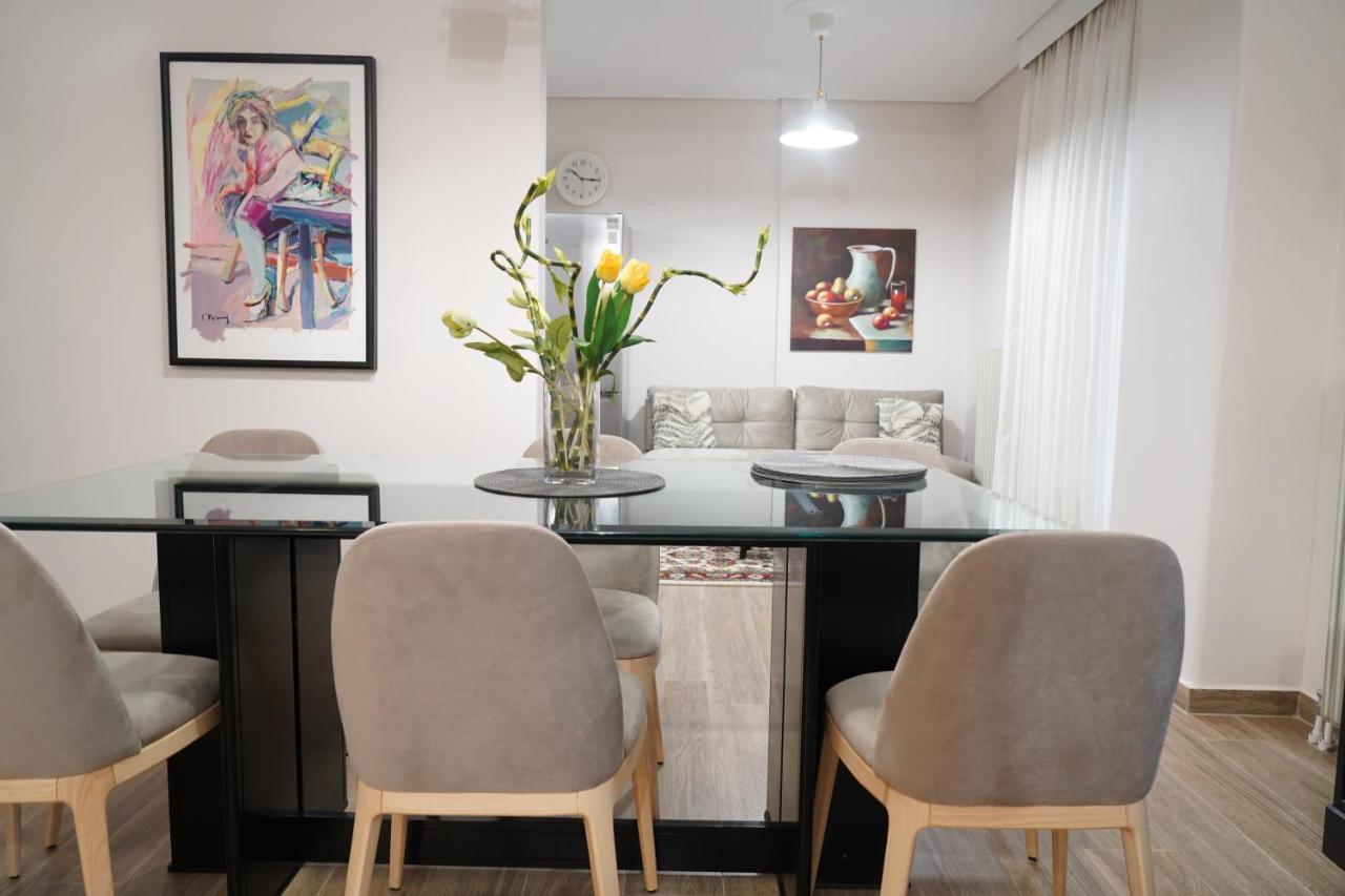 Larissa Downtown Apartment With Parking Eksteriør bilde